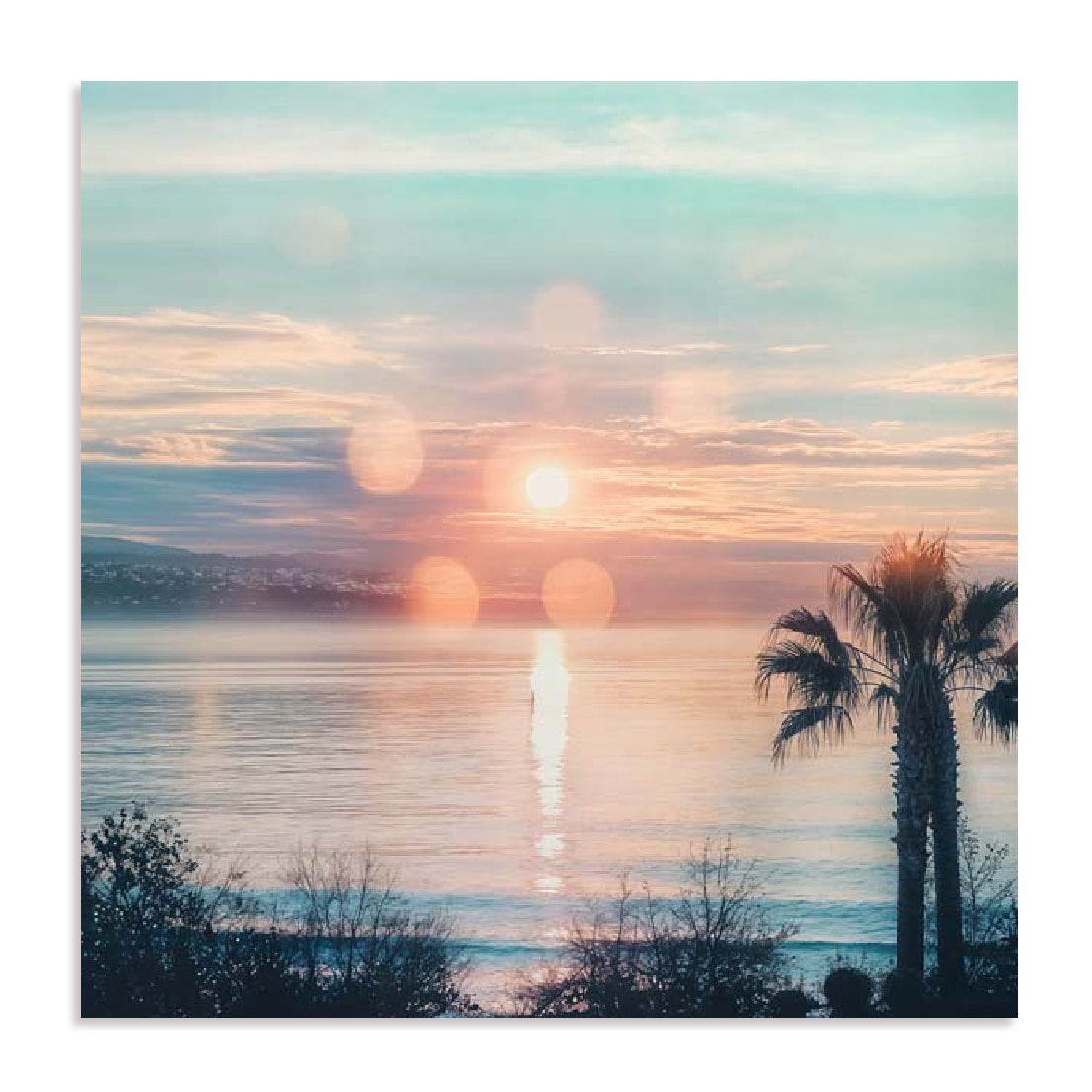 Glimmers Of The Mist Wall Art